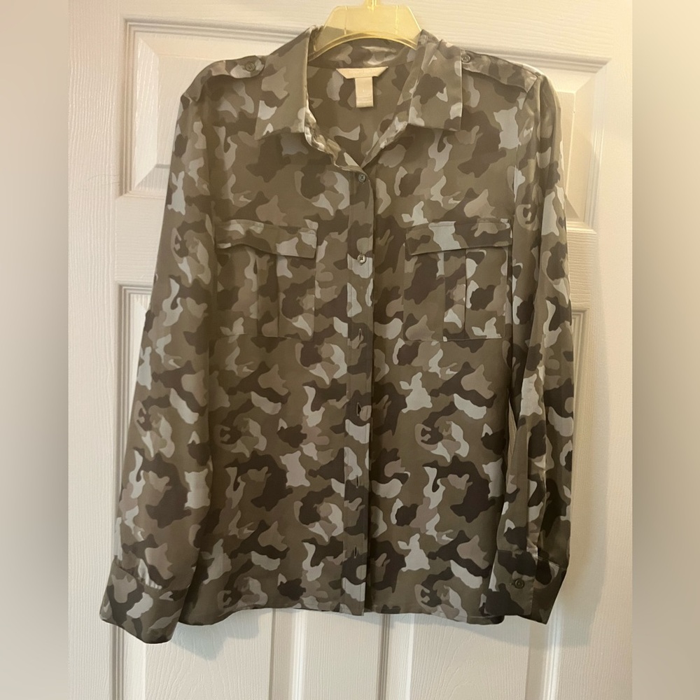 Banana Republic Green and Brown Blouse